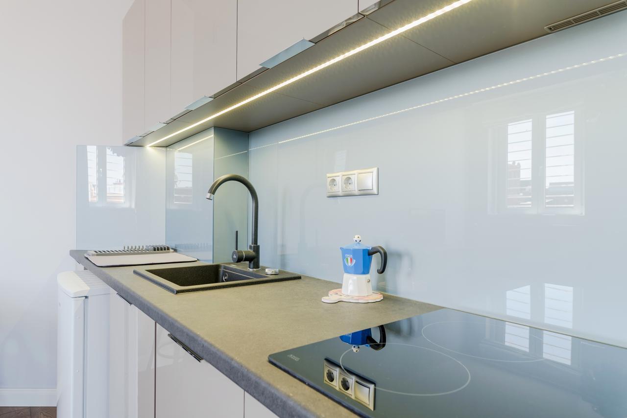 Top Of The City Apartment With Ac بودابست المظهر الخارجي الصورة